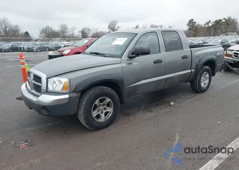 2005 Dodge Dakota Slt from USA, damaged, VIN 1D7HW48NX5S200071
